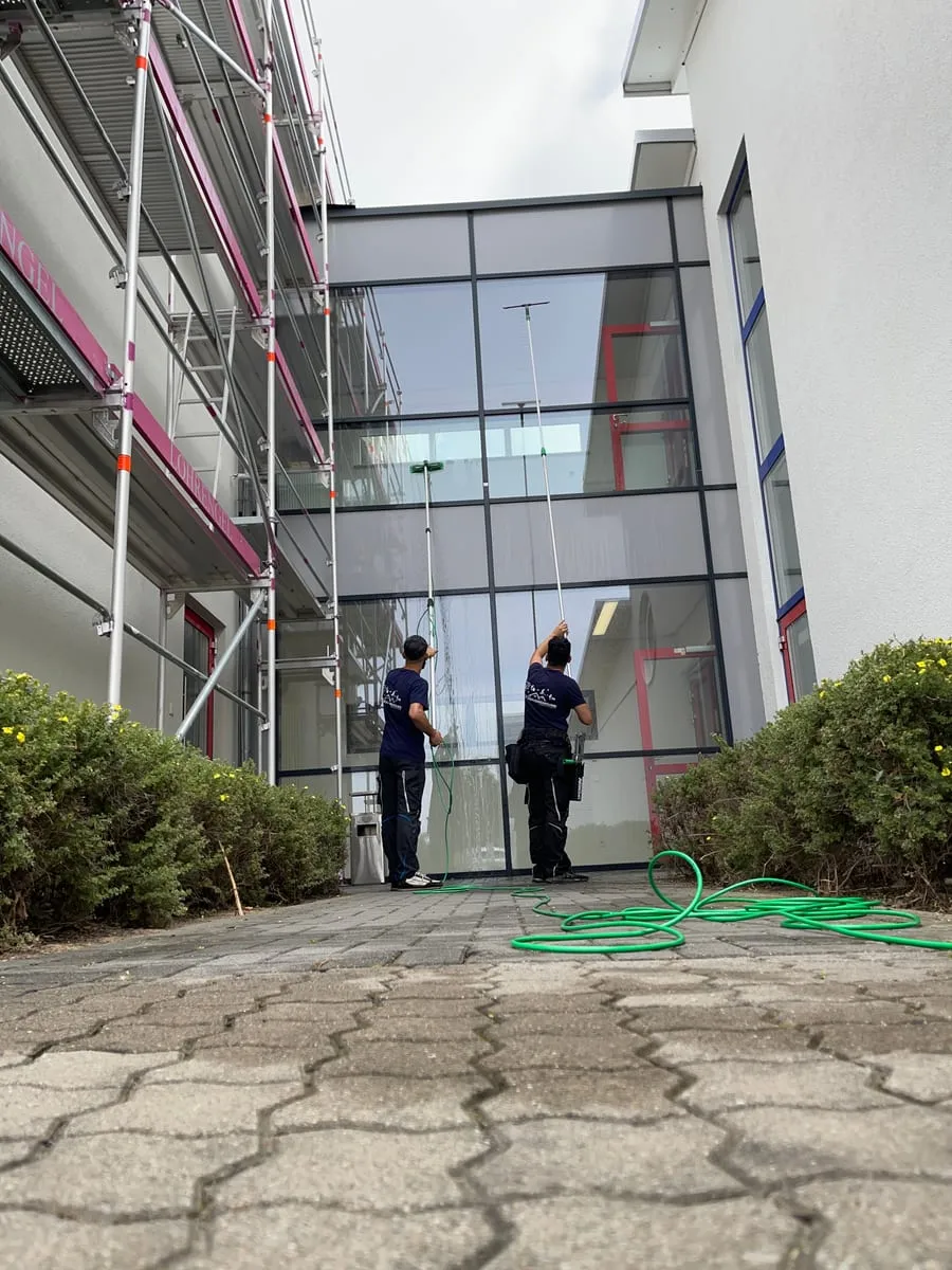 Hohe Fensterreinigung – Ideale Gebäudereinigung