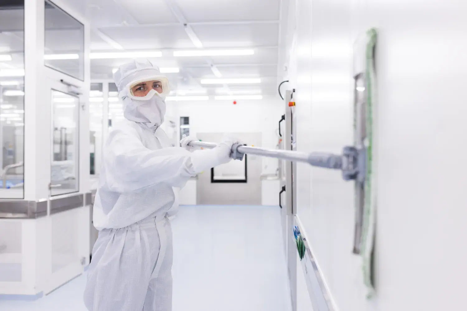 Chemie- und Reinraumreinigung
